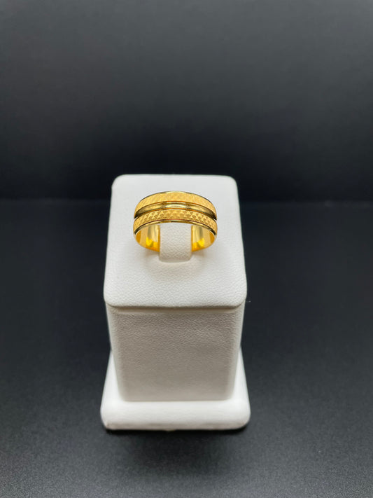 21k Ring - Size 8.5 - 7.3 Grams