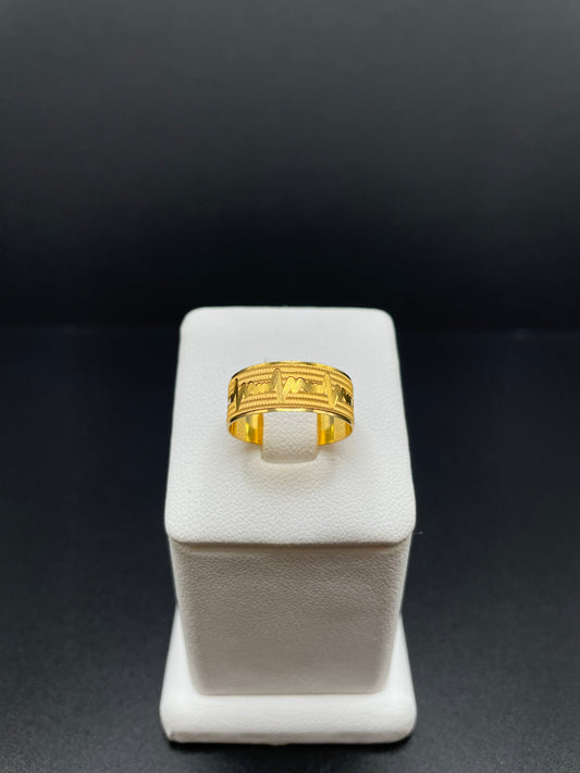 21k Ring - Size 6.5 - 2.3 Grams