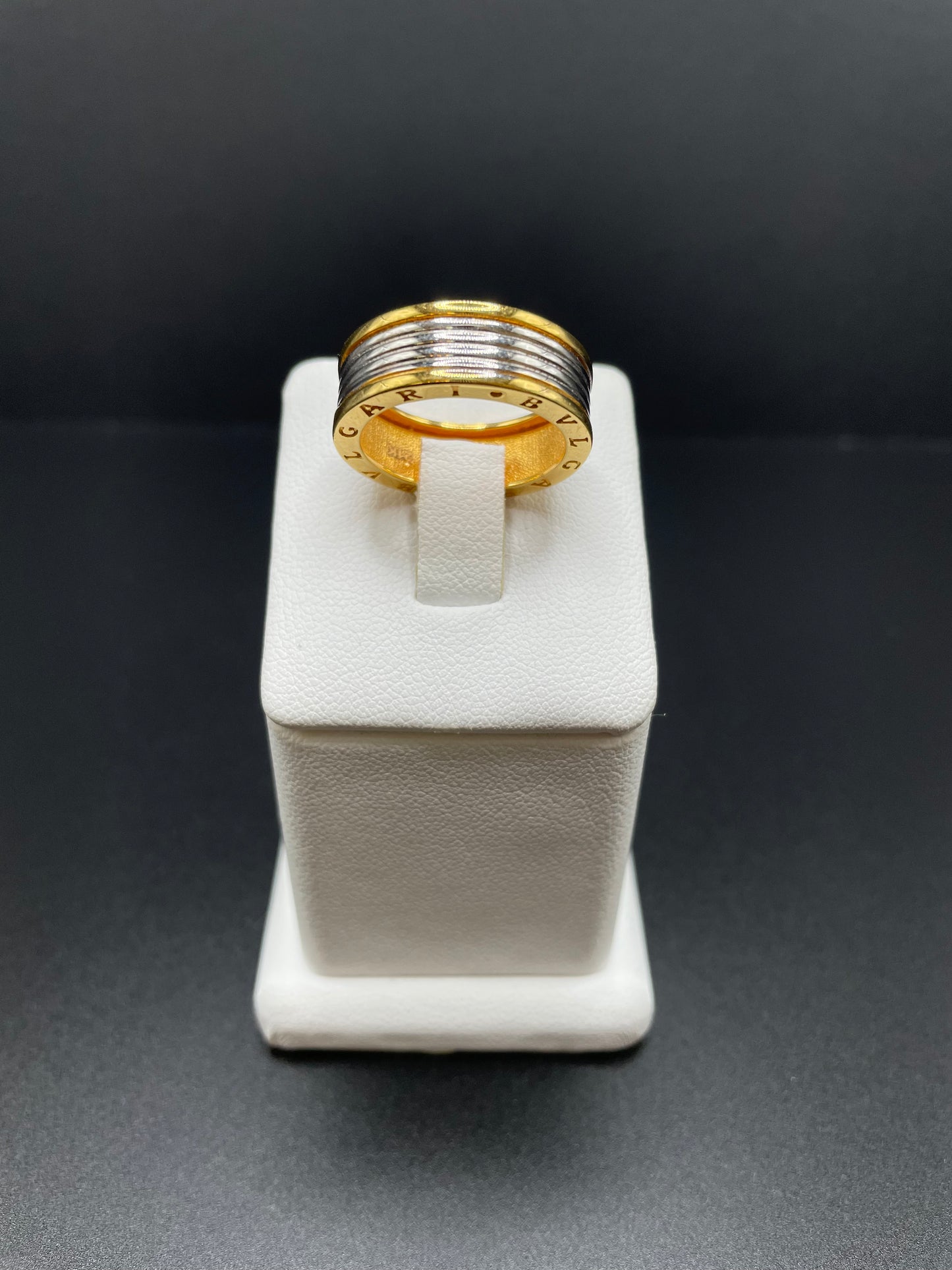 21k Ring - Size 8 - 9.2 Grams