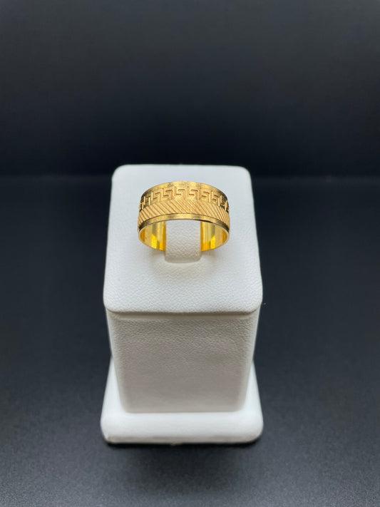 21k Ring - Size 8.5 - 5.7 Grams