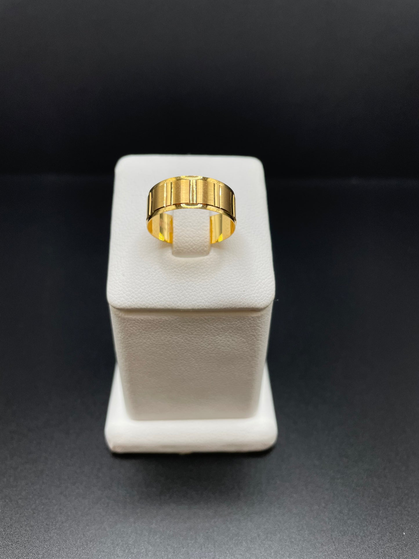 21k Ring - Size 7.5 - 2.5 Grams