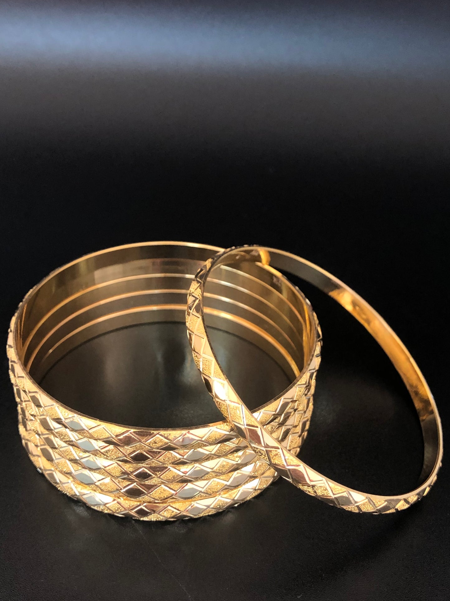 21k - 6 Piece Bangle Set - Medium - 38.3 Grams