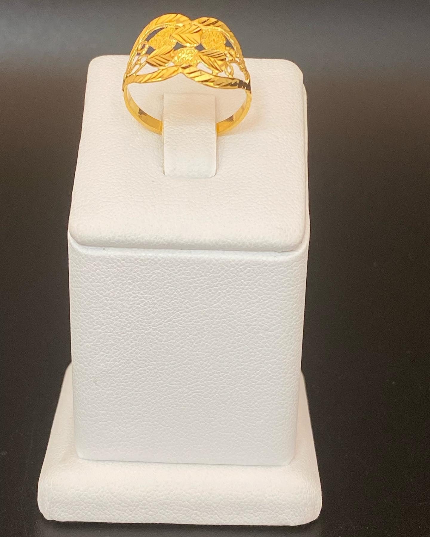 21k Ring - Size 8 - 2.2 Grams