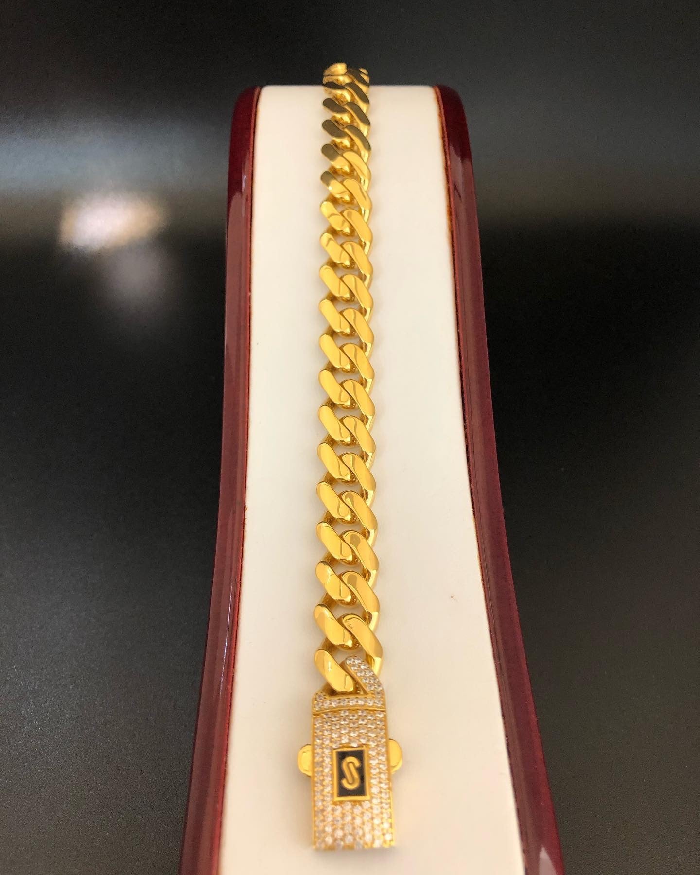 21k Bracelet - 14.7 grams