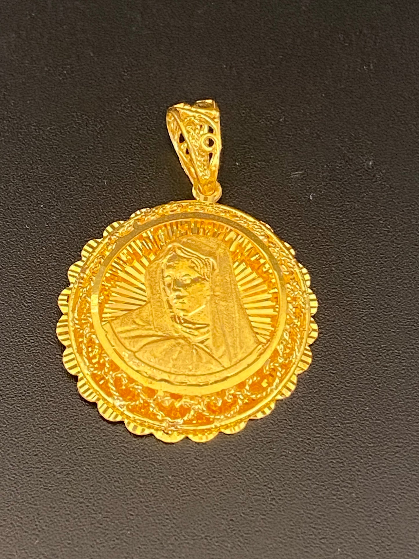 21k Pendant - 8.6 grams